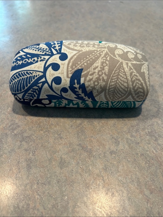 Vera Bradley Other - Vera Bradley Floral Pattern Blue and Gray Decorative Eyeglass hard  Case